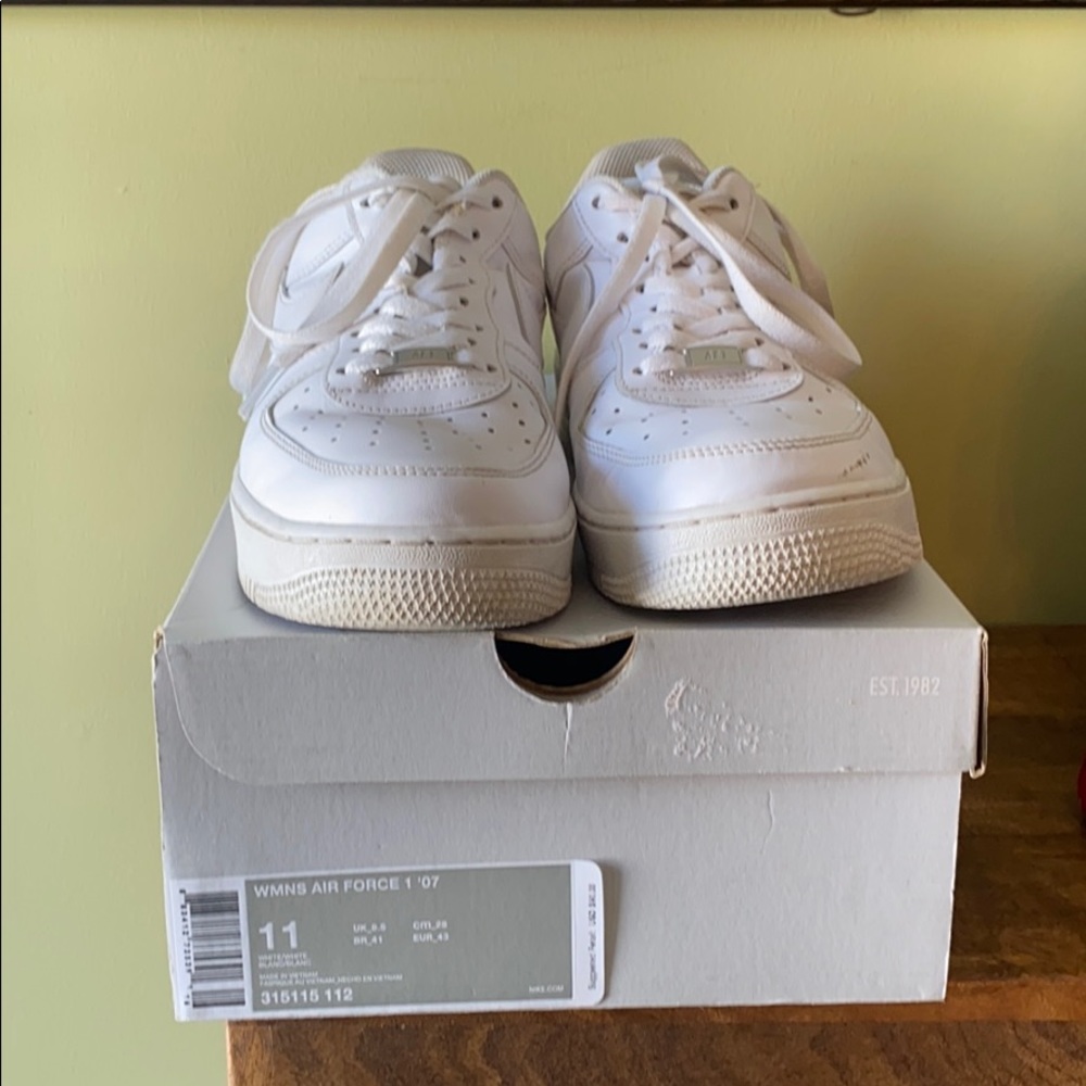 Women’s Sneakers